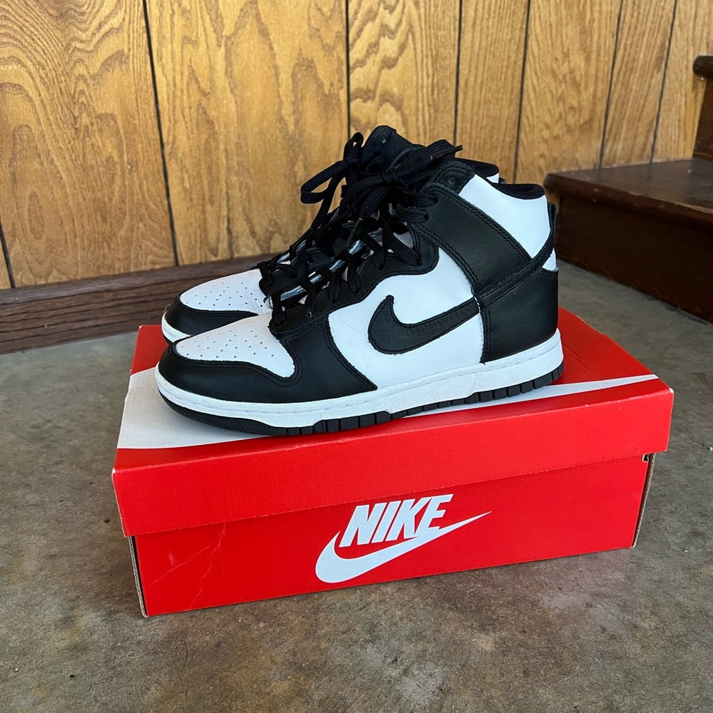 Nike Black and White High-Top Sneakers - Picture 3 of 8
